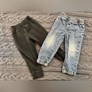 3T Boys Denim Jeans (Okie Dokie) & Black Jogger Pants (Cat & Jack) - 2 Pack